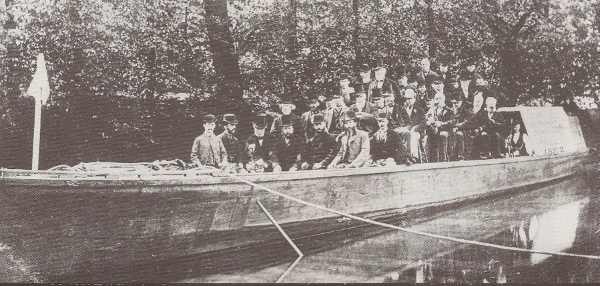 Canal Boat (600x286)